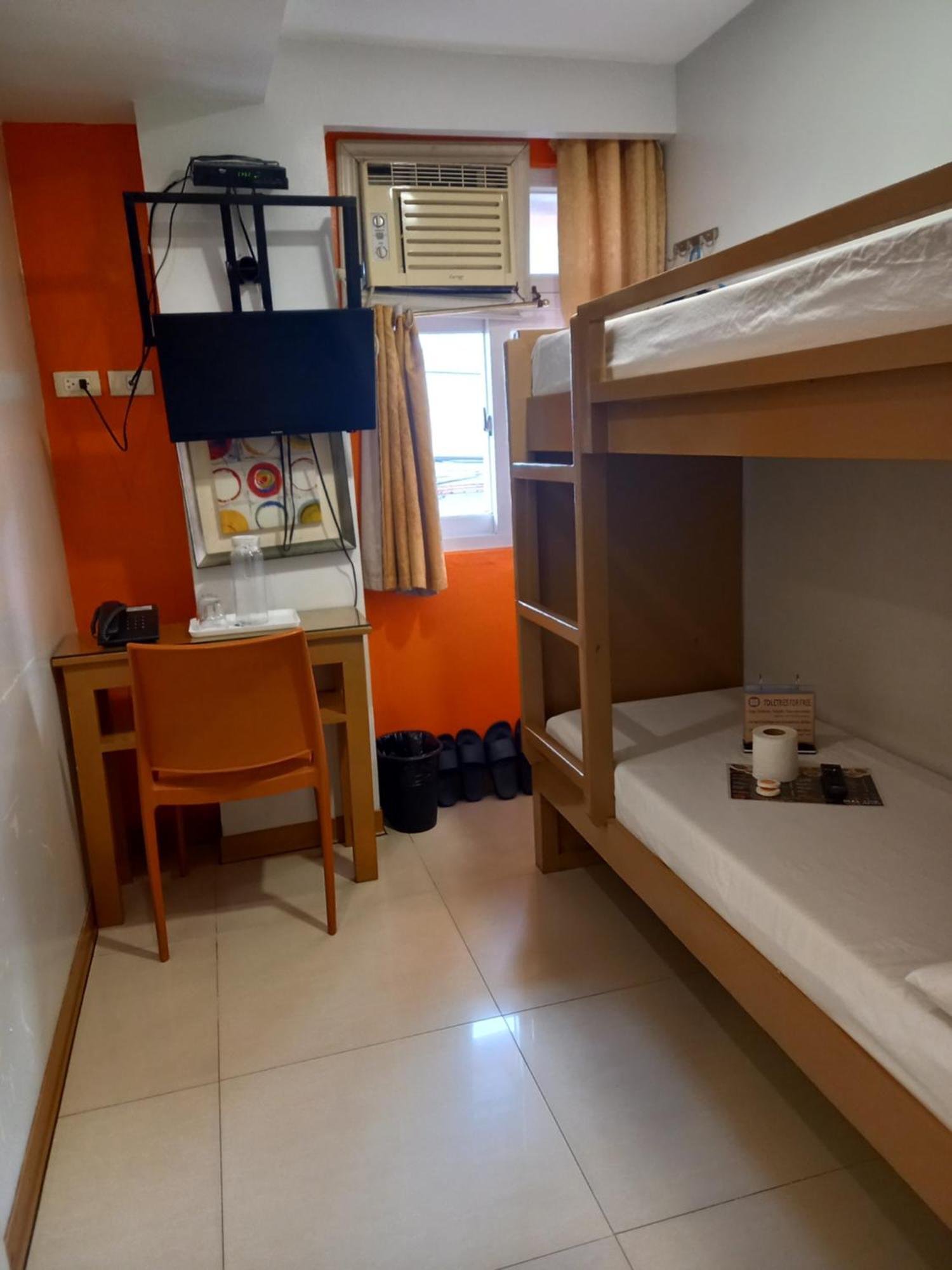 Stone House Hotel Pasay Dış mekan fotoğraf