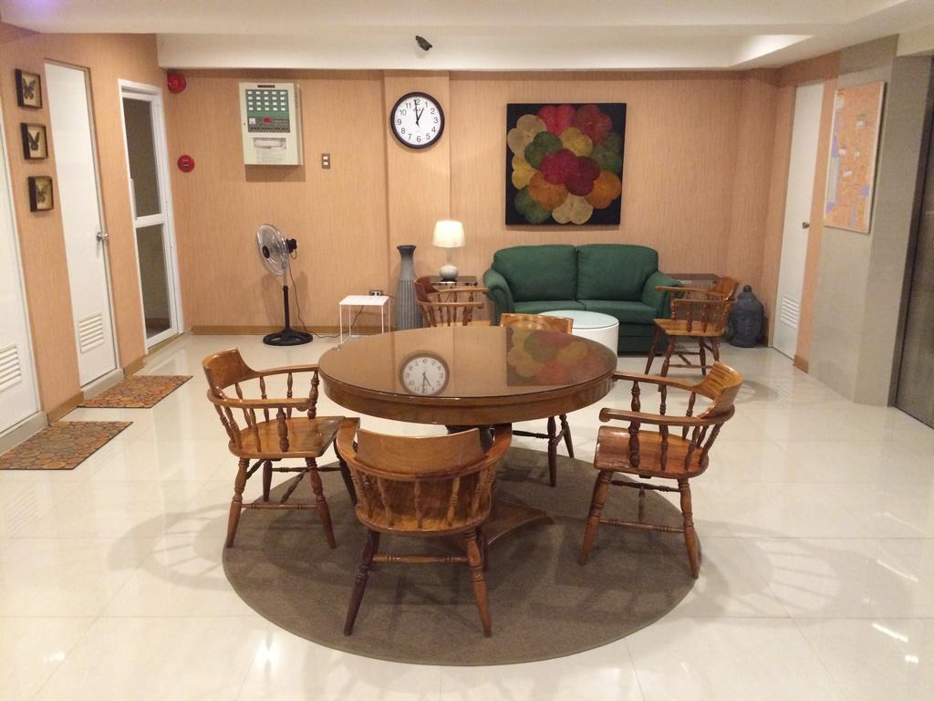 Stone House Hotel Pasay Dış mekan fotoğraf