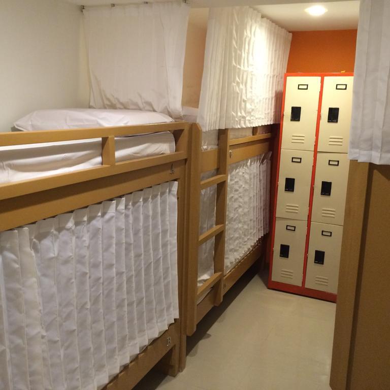Stone House Hotel Pasay Oda fotoğraf